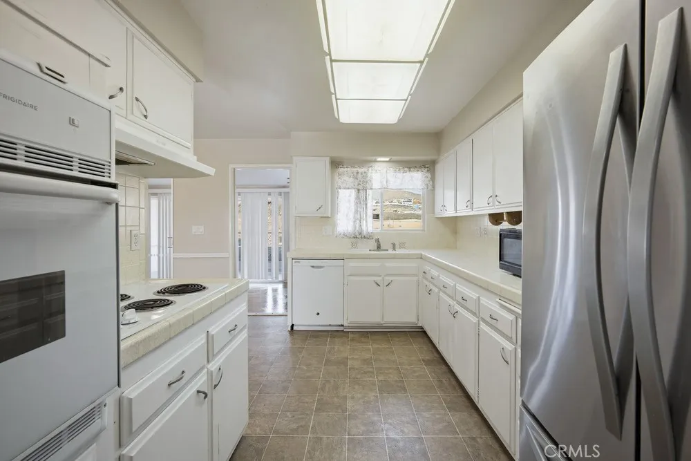 27378 El Rancho Drive, Menifee, California 92586 home-pic-4